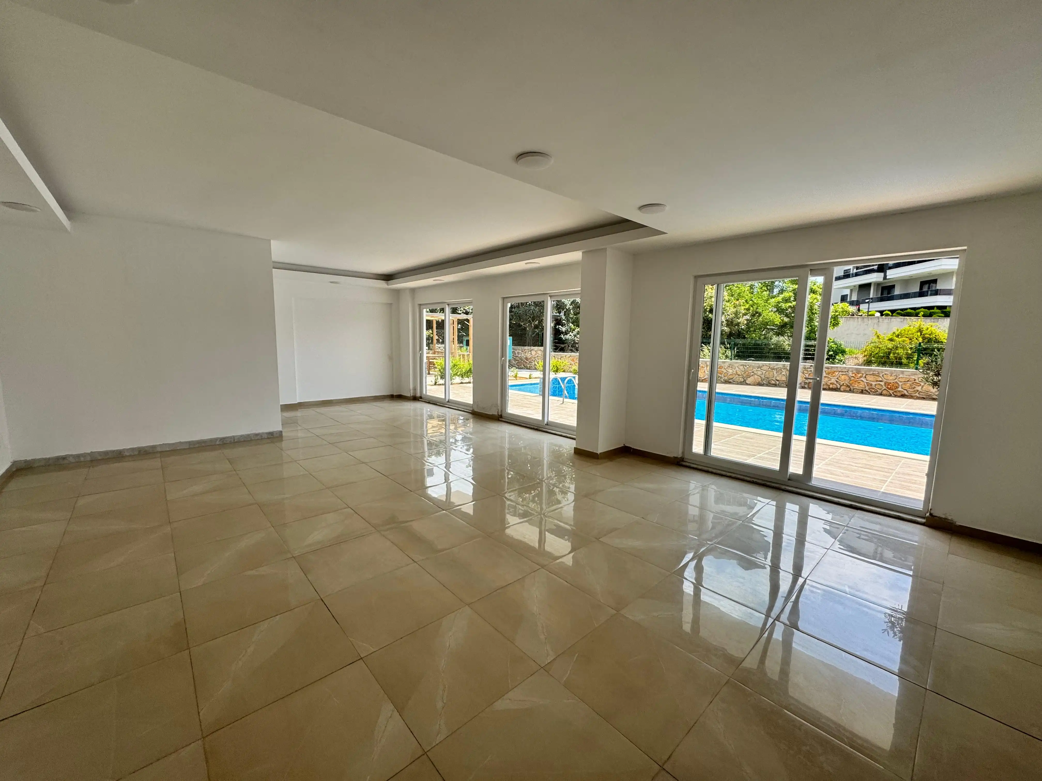 Изображение Роскошная квартира 1+1 в районе Оба